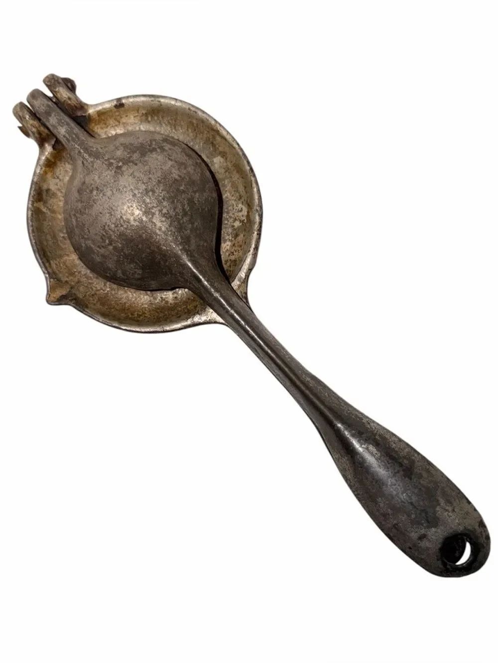 Antique Heavy Cast Iron Citrus Juicer Lemon Squeezer Hinged Hand Press Primitive